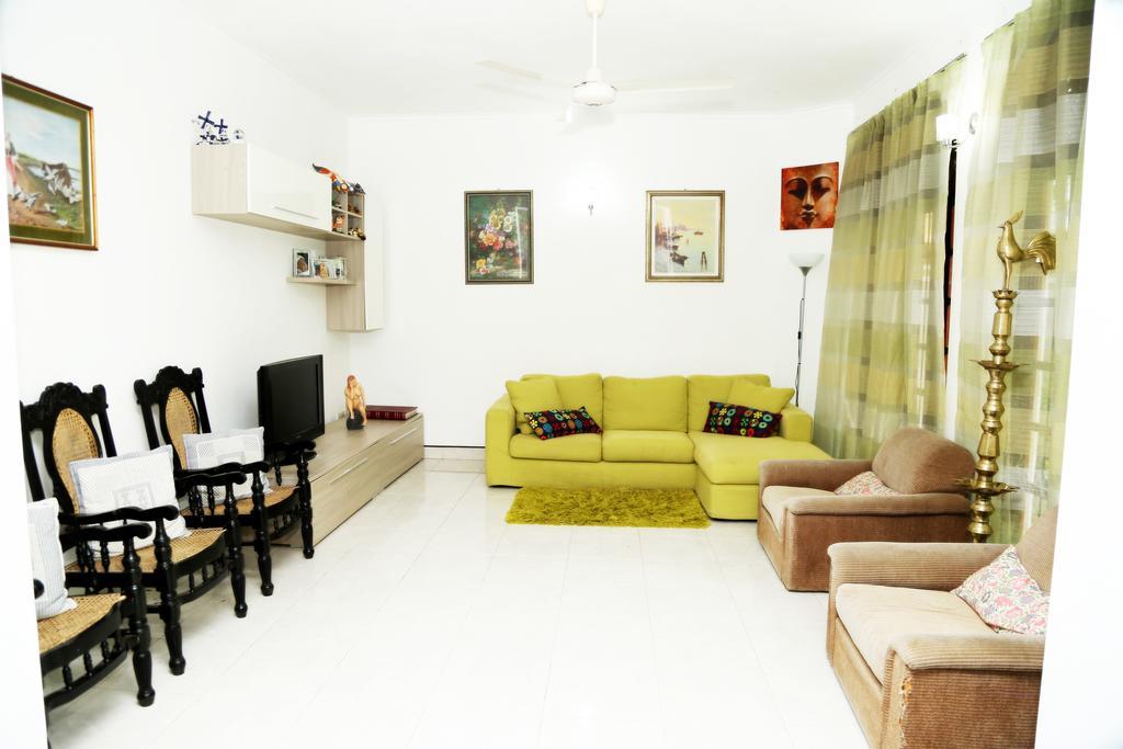 The Peppermint Apartment Канди Екстериор снимка