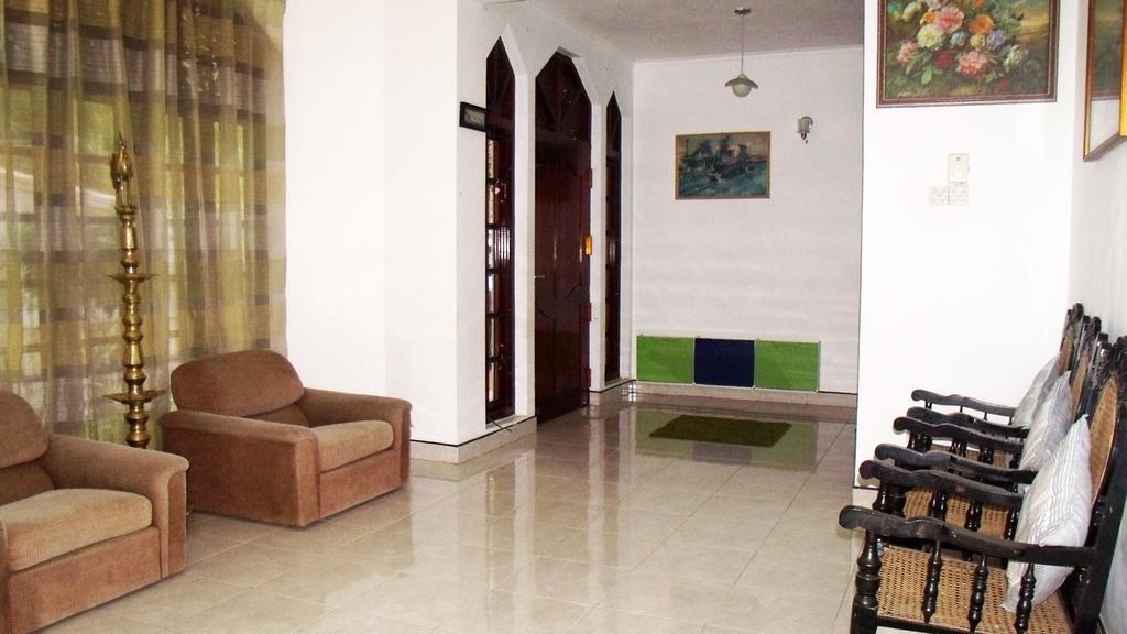 The Peppermint Apartment Канди Екстериор снимка